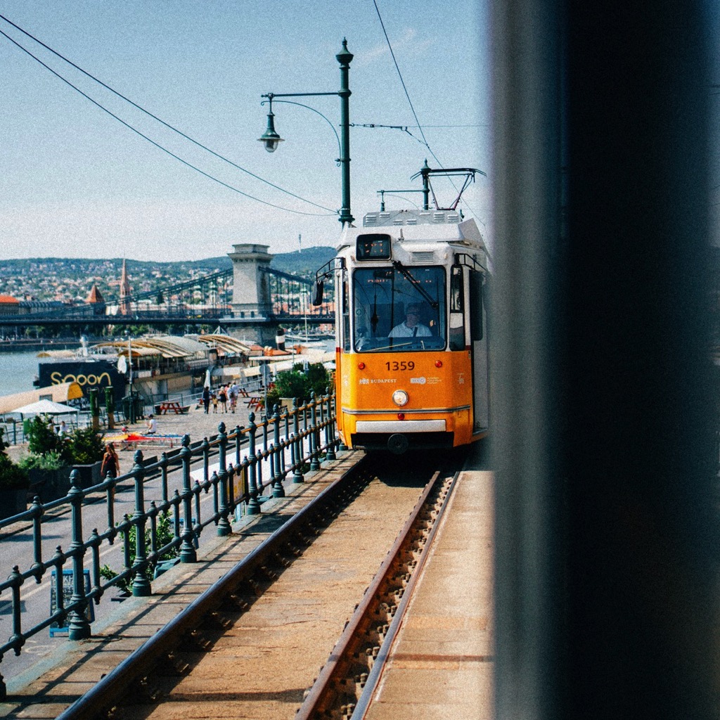 christian-lue-3kx_20rKFQM-unsplash